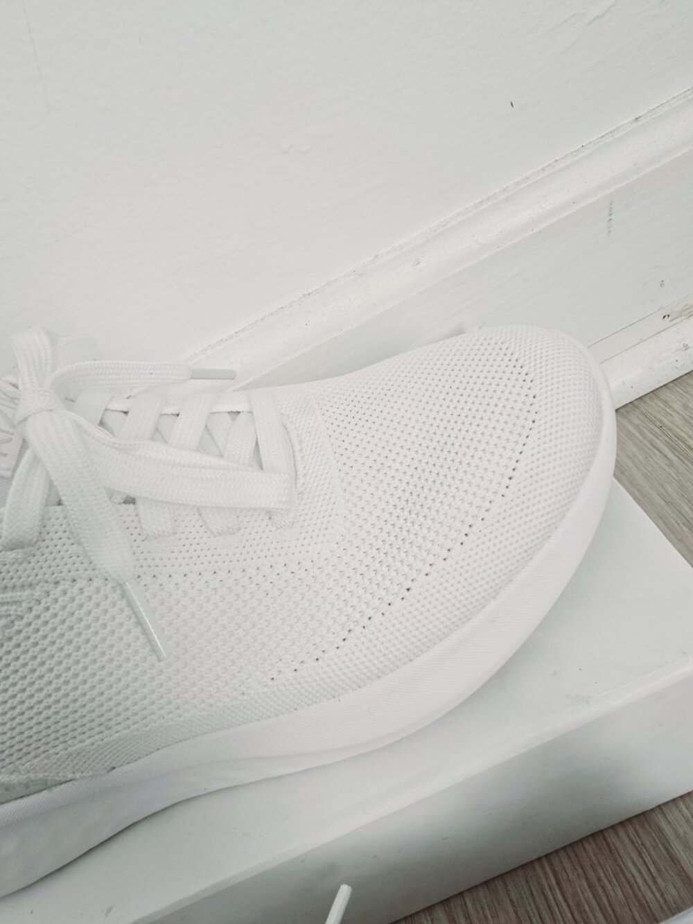 Kizik Athens White Slip On Sneakers Shoes Knit Unisex Mens 6 - Womens 7.5 - Picture 6 of 9